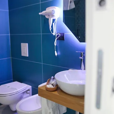 Be-coloured 4* Napels