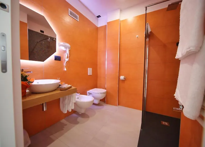 Be Coloured - Boutique Art Rooms In Naples 4*