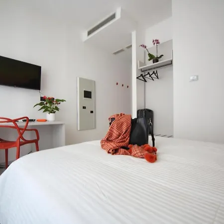 Be-coloured Guest house *